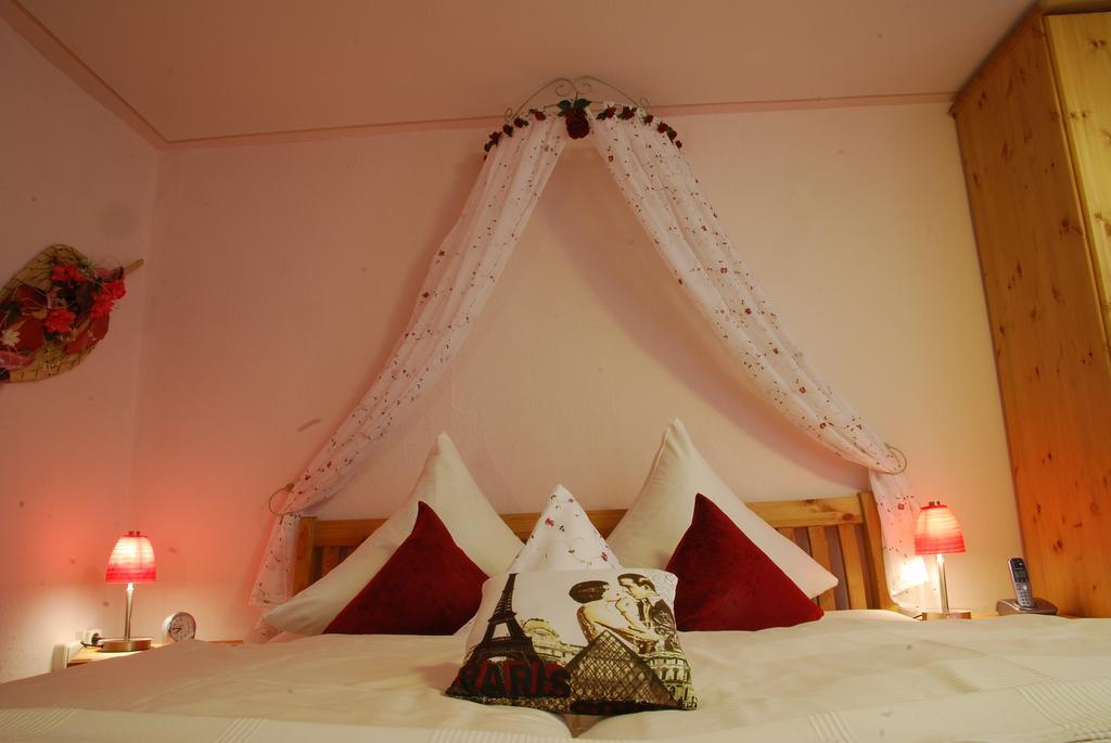 Logis L'Auberge Gutshof ビショフスヴェルダ 部屋 写真