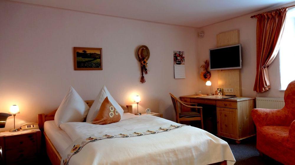 Logis L'Auberge Gutshof ビショフスヴェルダ エクステリア 写真