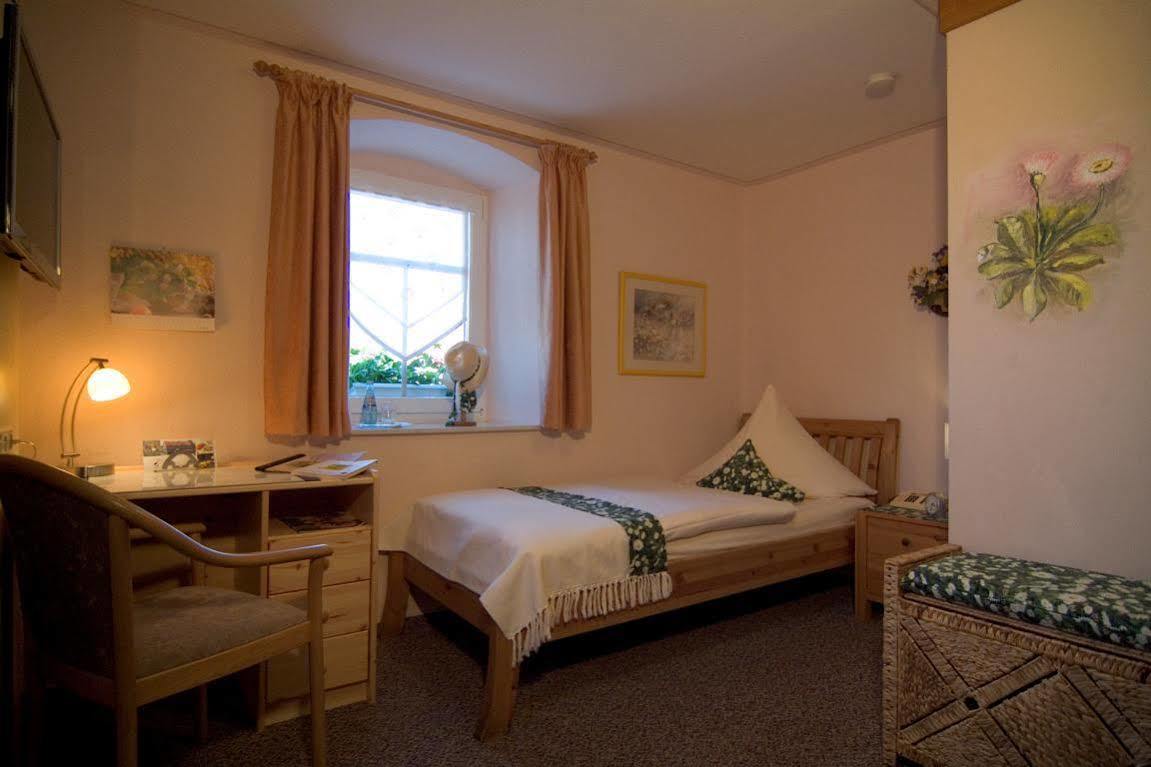 Logis L'Auberge Gutshof ビショフスヴェルダ エクステリア 写真